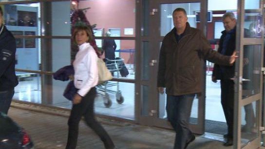 Selfie cu președintele ales. Ce spun oamenii care au călătorit în avion cu Klaus Iohannis