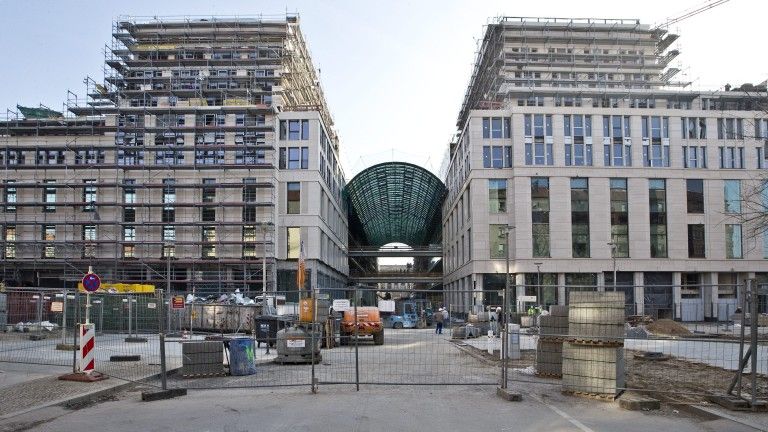 PROTEST la Berlin: mai mulţi muncitori români, nemulţumiţi pentru că nu au fost plătiţi