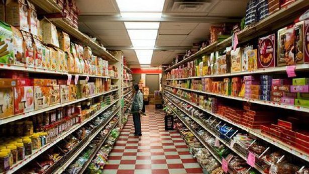 De duminică vor apărea rafturi noi în toate magazinele. Ce îi obligă legea pe patroni