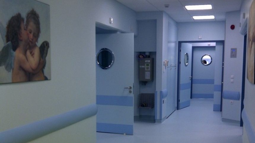 Medicii din Grecia, ŞOCAŢI de cazul unei românce care a născut la vârsta de 11 ani 