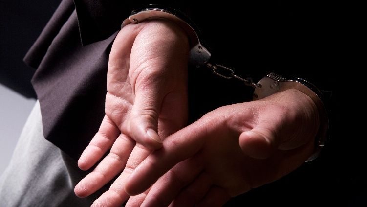 Primarul oraşului buzoian Nehoiu, arestat preventiv pentru conflict de interese şi abuz în serviciu