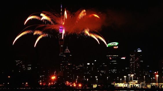 REVELION 2015. Noua Zeelandă a trecut în Noul An. FOC DE ARTIFICII impresionant