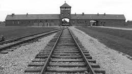 A scăpat de camerele de gazare de la Auschwitz