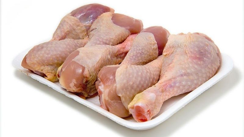 Dezvăluire ŞOC: ce conţine de fapt carnea de pui de crescătorie