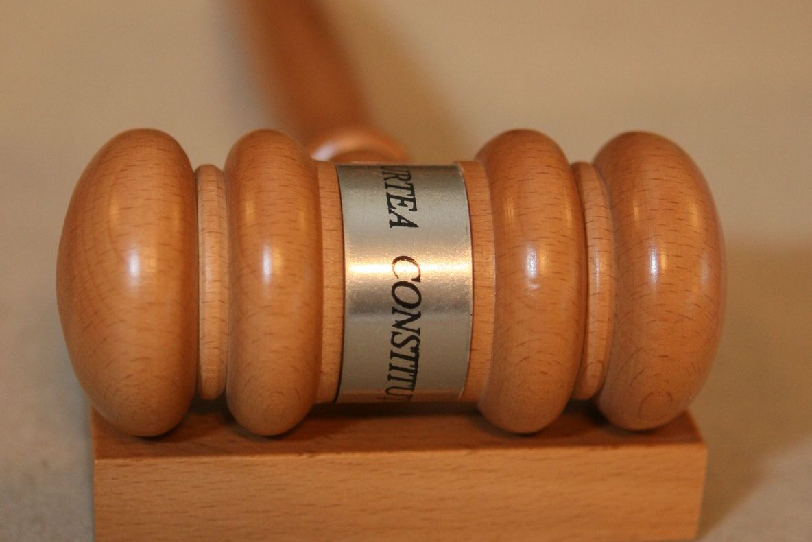 CCR: Controlul judiciar, NECONSTITUŢIONAL 