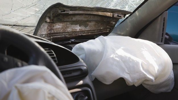 Airbag-ul TE POATE UCIDE: Ce maşini au fost rechemate în service în România