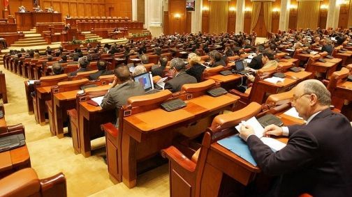Dezbaterea ordonanţei privind migraţia primarilor a fost amânată  