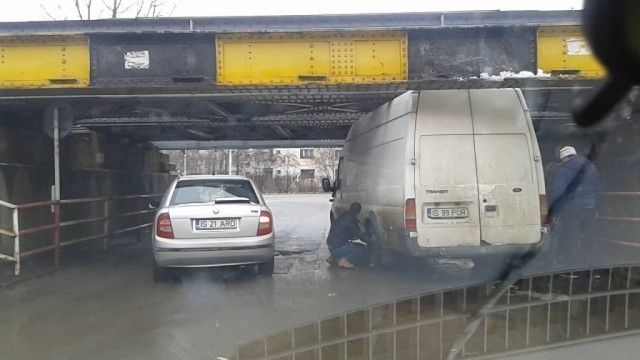 DOREL de IAŞI: ce a păţit un ŞOFER neatent şi ce SOLUŢIE INEDITĂ a găsit