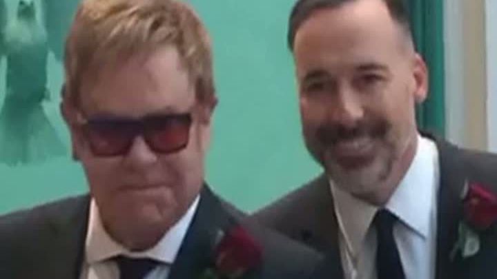 Elton John s-a CĂSĂTORIT cu partenerul său, după o RELAŢIE de 21 de ani. Ce INVITAŢI FAIMOŞI au avut