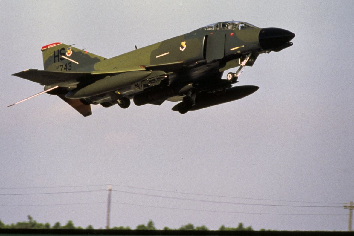 Raiduri iraniene în Irak, împotriva Statului Islamic. Teheranul: Nu ne coordonăm cu americanii