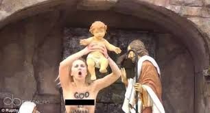 Membra FEMEN care a vrut să FURE o statuetă cu Iisus, ELIBERATĂ de Vatican