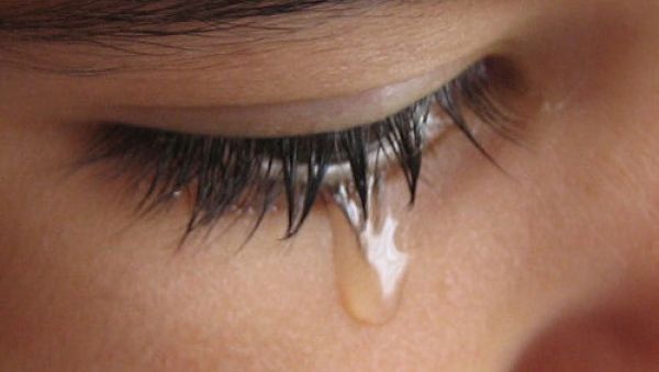 BOMBĂ - Veste ÎNGROZITOARE pentru cea mai mare VEDETĂ! SUFERĂ foarte mult. E în LACRIMI