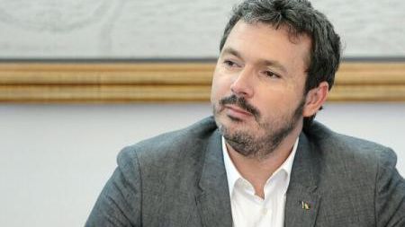 Răzvan Nicolescu îi dă în judecată pe Iulian Iancu şi Andreea Paul Vass pentru calomnie