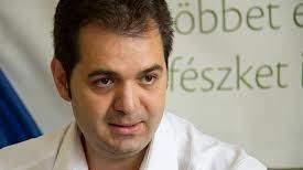 Primarul din Sfântu Gheorghe, somat de prefect să înlăture steagul secuiesc din parcul din oraş