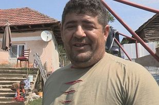 I-a înfuriat pe englezi! Şi-a făcut casă în România cu banii primiţi ca ajutor social în UK