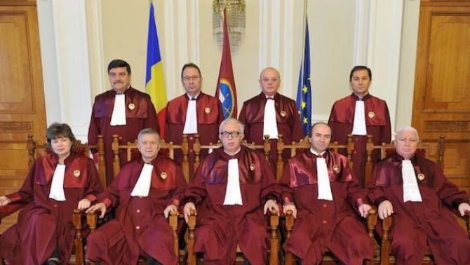 PNL și PDL sesizează CCR pentru ordonanța primarilor traseiști