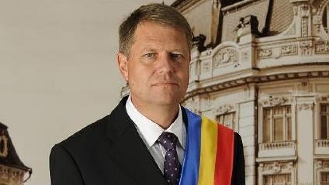 IOHANNIS depune JURĂMÂNTUL duminică. Şedinţa solemnă a Parlamentului începe la ora 12.00