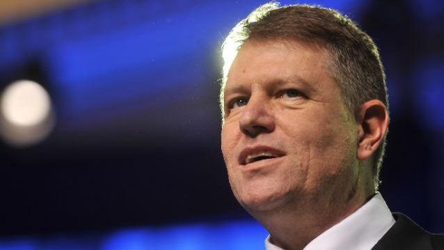 The Daily Express: Românii speră ca Iohannis să scoată ţara din umbra anilor lui Ceauşescu  