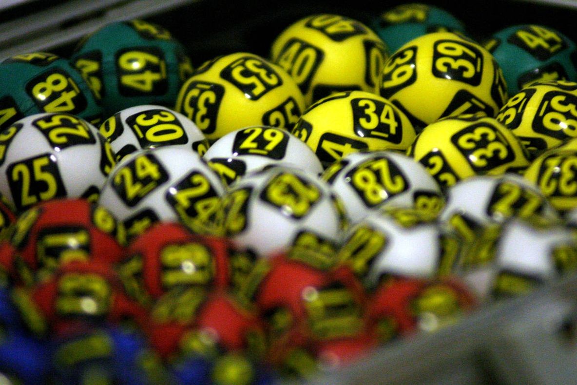 BOMBĂ - Violatorul de copii a câştigat o sumă FABULOASĂ la loto