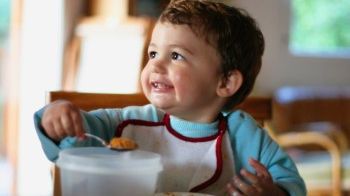 Delicios, simplu şi sănătos – deserturi de iarnă pentru cei mici