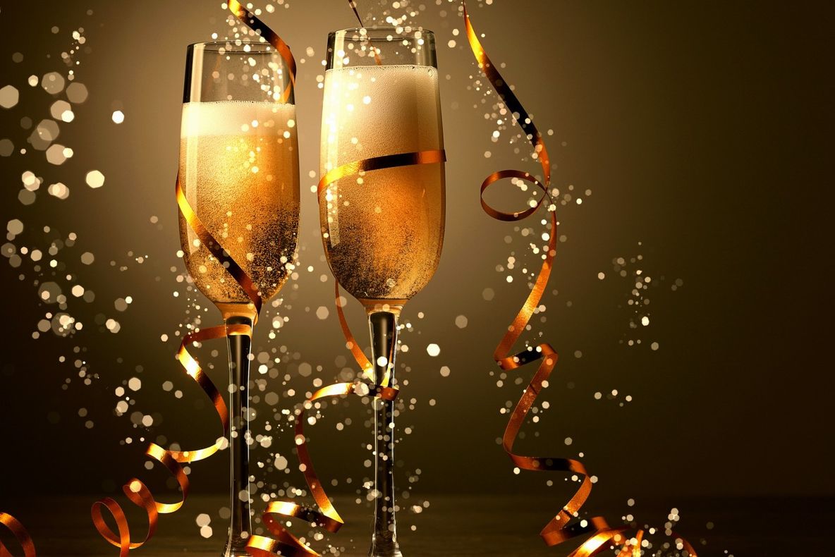 MESAJE DE REVELION. Ce mesaje de revelion să le trimiţi prietenilor