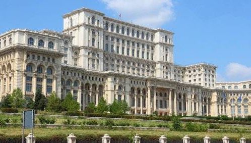 Parlamentul României, fără apă, timp de o zi! Peste 1.000 de angajați, lăsați fără soluții. Precizările Apa Nova