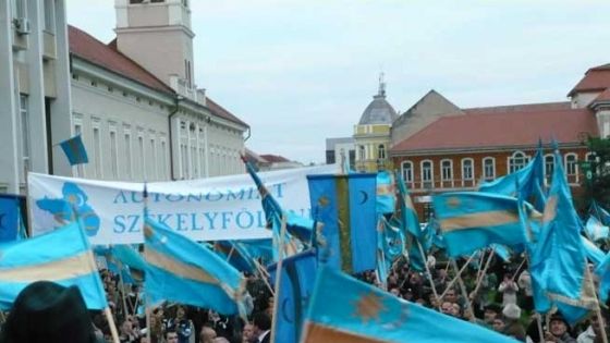 PROTEST: Imnul Ungariei, intonat de 5000 de MAGHIARI, în Sfântu Gheorghe, după amenda primită de PCM