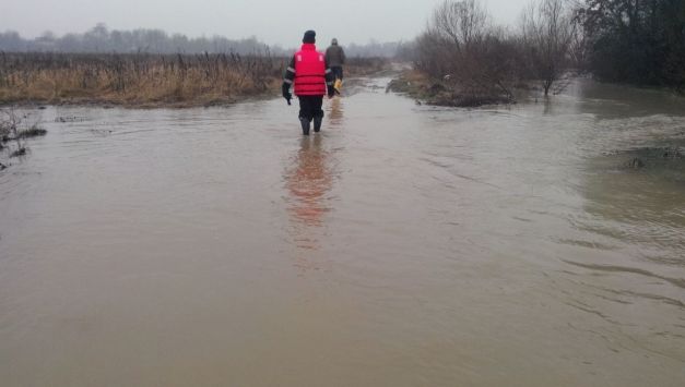 TRAGEDIE - O fetiţă de 3 ani a dispărut în apele râului Dâmbovnic