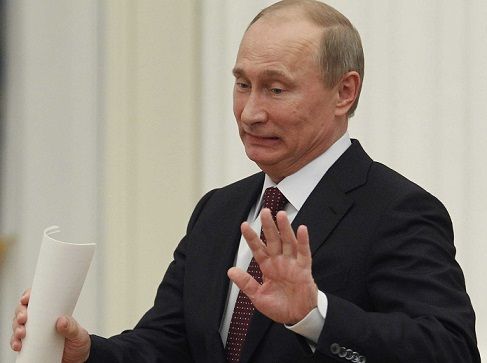 Ruletă rusească pentru Putin: "Dacă populaţia se duce să retragă depozitele, jocul s-a terminat"