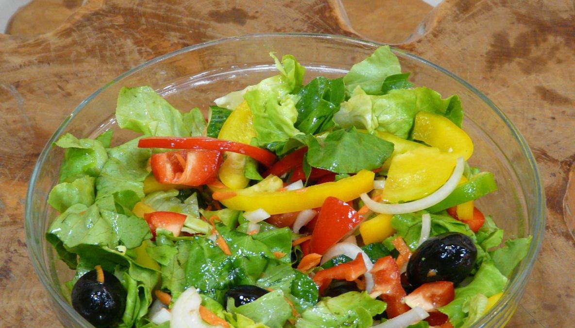 Cum îți refaci organismul, după MASA COPIOASĂ DE CRĂCIUN. Iată ce trebuie să CONSUMI