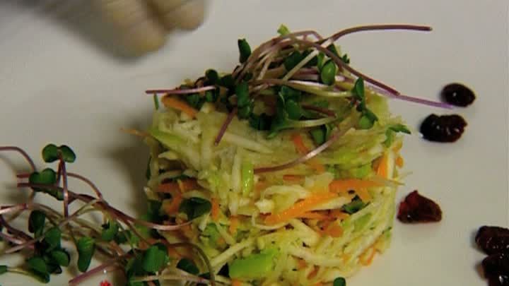 FRESH REFRESH. Salata de crudităţi RAW VEGAN - reţeta