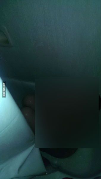 IMAGINE ŞOC: De ce nu trebuie să îţi fotografiezi iubita când face duş