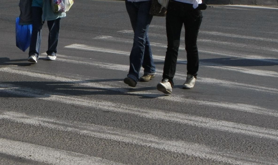 SPULBERATĂ pe trecerea de pietoni, în faţa spitalului