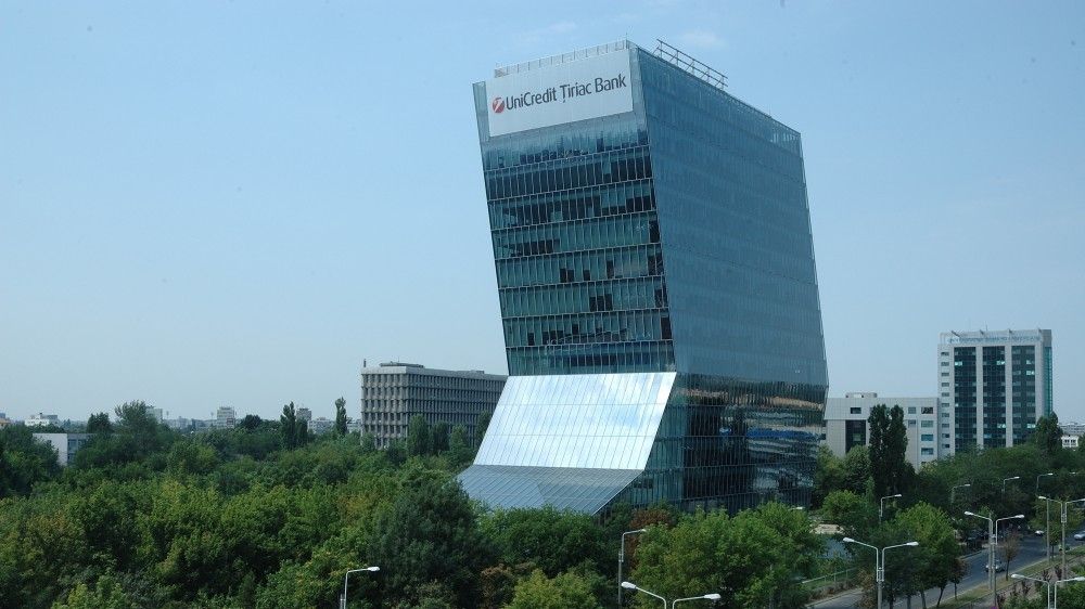 Papalekas, grecul care a ajuns "REGELE" birourilor din Bucureşti