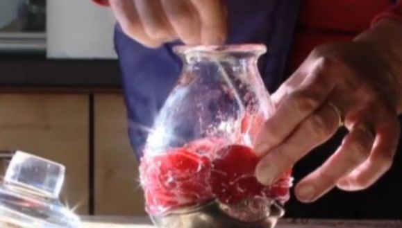 Cel mai scump gem din lume se face în România. Costă 365 euro borcanul