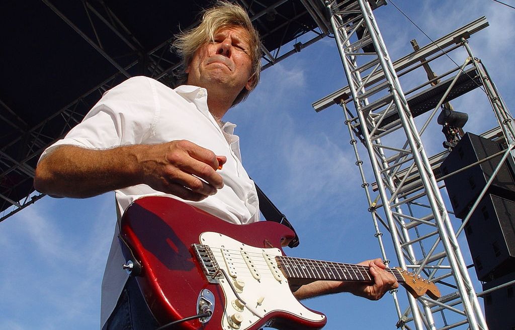 O legendă a muzicii a murit în prima zi a lui 2015