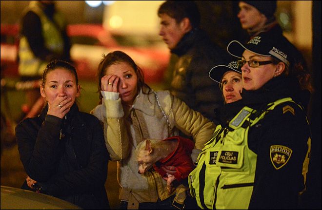 Două arestări în urma prăbuşirii acoperişului supermarketului Maxima de la Riga