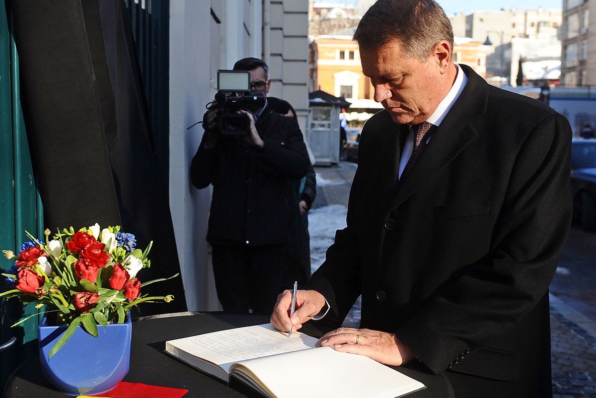 Mesajul președintelui Klaus Iohannis după atacurile armate de la Paris