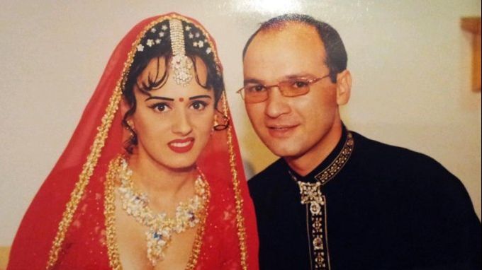 Ii mai tii minte pe Krishna si pe Rukmini? Uite cum arată acum!