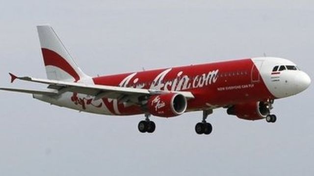 Coada avionului AirAsia prăbușit a fost găsită în marea Java