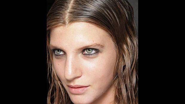 Cum ştii dacă ai acarieni în păr