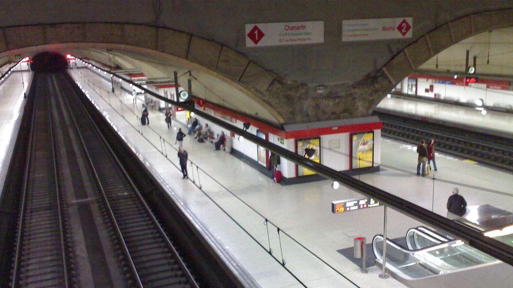 PACHET SUSPECT la metroul din Madrid - LINII ÎNCHISE, TRAFIC RESTRICŢIONAT. ALARMA cu BOMBĂ- FALSĂ