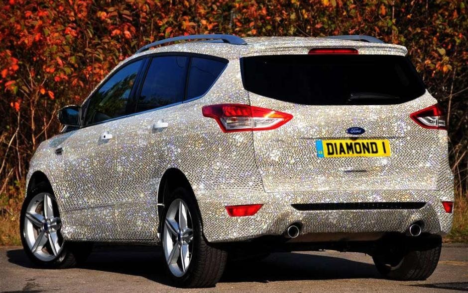 Cum arată şi cât costă cel mai scump SUV din lume