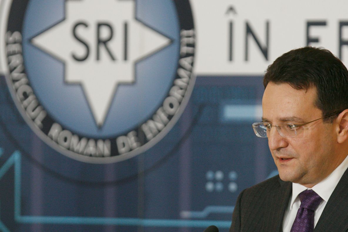 George Maior și-a dat demisia din fruntea SRI