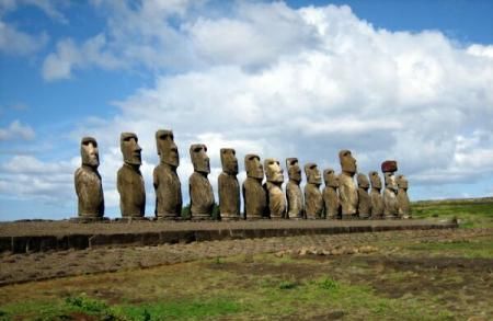 Cum explică cercetătorii misteriosul declin al populației din Insula Paștelui