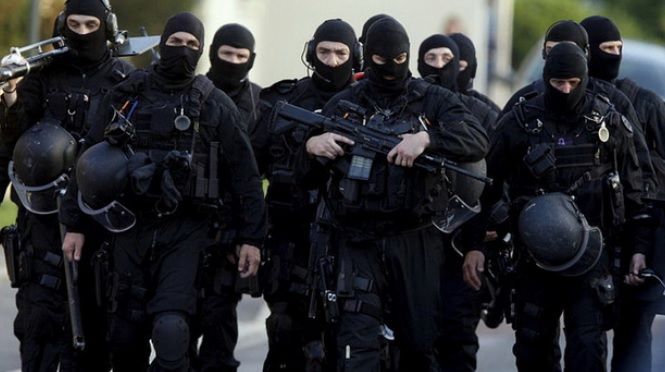 Încă un ATAC ARMAT la PARIS. Luarea de OSTATICI, încheiată: 4 morţi, un TERORIST UCIS - UPDATE