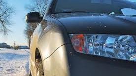 Ce faci să nu-ți moară bateria la mașină pe frig?