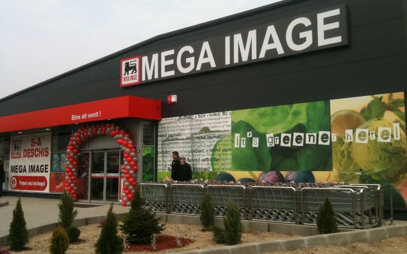 Cel mai mare lanț românesc de magazine, la un pas să fie ÎNGHIȚIT