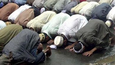 Lideri musulmani: Condamnăm în cei mai DURI termeni atentatele de la Paris 