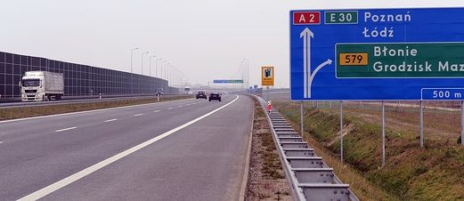 REVOLTĂTOR. Polonia a făcut 1.500 km de autostradă din banii UE, România sub 300 km